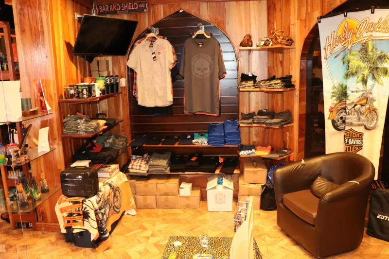 Inside_View_CigarLounge_2